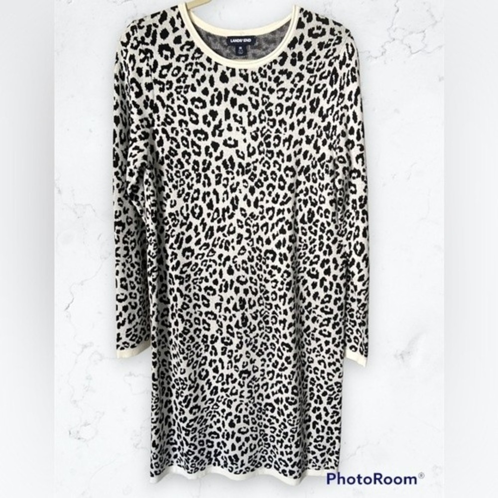 Animal print sweater dress size Medium Lands End white and black design. NWOT